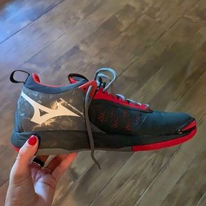 Wave Momentum Sneakers